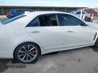 2017 Cadillac CTS-V z VIN 1G6A15S64H0137358, wystawiony jako IAAI lot #41336455 z przebiegiem 76 367 mil mil oraz . Historia ofert i sprzedaży dostępna na DreamBid. Obrazek 6.