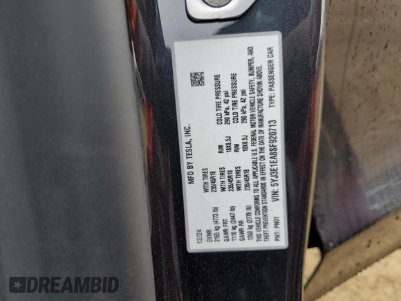 2025 Tesla Model 3 Long Range with VIN 5YJ3E1EA8SF920713, listed as a Copart auction lot 45182445 with 517 mi miles and Salvage title. Bid and sale history available at DreamBid. Image 15.