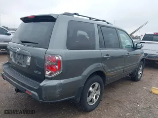2008 Honda Pilot EX with VIN 5FNYF184X8B038749, listed as a IAAI auction lot 41419942 with 142,857 mi miles. Bid and sale history available at carsss.com. Image 4.