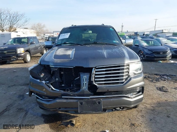 2015 Lincoln Navigator L with VIN 5LMJJ3JT3FEJ13389, listed as a IAAI auction lot 41205754 with 117,883 mi miles. Bid and sale history available at carsss.com. Image 11.