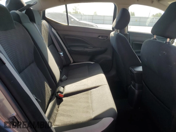 2020 Nissan Versa SV z VIN 3N1CN8EV3LL846358, wystawiony jako Copart lot #53649105 z przebiegiem 62 050 mil mil oraz Szkoda całkowita • Salvage title. Historia ofert i sprzedaży dostępna na DreamBid. Obrazek 10.