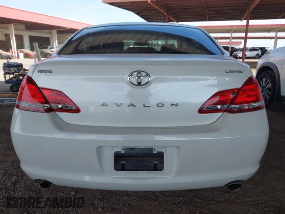 2008 Toyota Avalon XL with VIN 4T1BK36B78U319523, listed as a IAAI auction lot 42078852 with 177,972 mi miles. Bid and sale history available at carsss.com. Image 16.