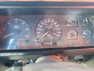 1992 Dodge Dakota z VIN 1B7FL23X0NS581033, wystawiony jako Copart lot #72280124 z przebiegiem 101 559 mil mil oraz Czysty tytuł • Clean title. Historia ofert i sprzedaży dostępna na DreamBid. Obrazek 9.