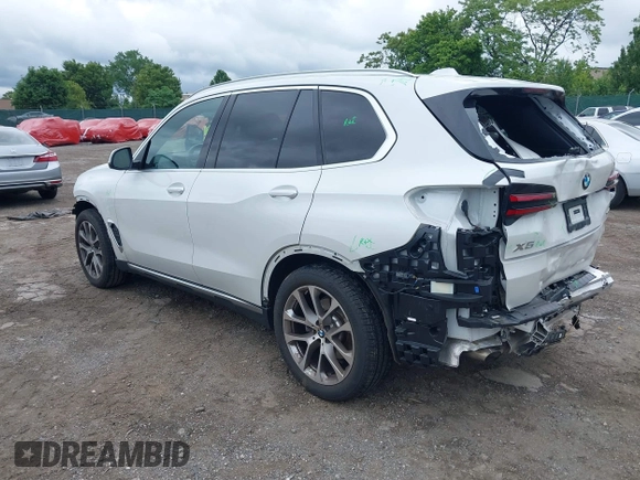 2024 BMW X5 xDrive40i with VIN 5UX23EU0XR9T63789, listed as a IAAI auction lot 42324467 with 25,057 mi miles and . Bid and sale history available at DreamBid. Image 3.