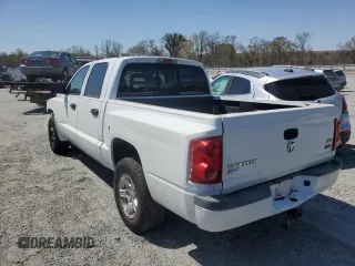 2007 Dodge Dakota SLT z VIN 1D7HE48P77S164721, wystawiony jako Copart lot #49673685 z przebiegiem 218 861 mil mil oraz Szkody całkowita. Historia ofert i sprzedaży dostępna na DreamBid. Obrazek 2.