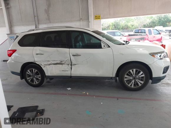 2019 Nissan Pathfinder SV z VIN 5N1DR2MN5KC627198, wystawiony jako IAAI lot #42209161 z przebiegiem 62 801 mil mil oraz . Historia ofert i sprzedaży dostępna na DreamBid. Obrazek 14.