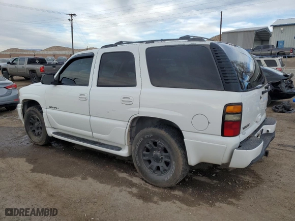 2004 GMC Yukon Denali with VIN 1GKEK63U84J270731, listed as a Copart auction lot 49094635 with 184,529 mi miles and Salvage Title. Bid and sale history available at carsss.com. Image 2.