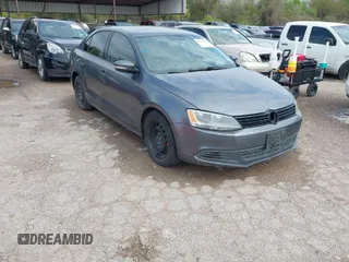 2011 Volkswagen Jetta SE with VIN 3VWDX7AJ4BM373777, listed as a IAAI auction lot 41895466 with 222,542 mi miles and . Bid and sale history available at DreamBid. Image 1.