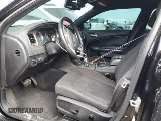 2013 Dodge Charger SXT z VIN 2C3CDXJG5DH730966, wystawiony jako Copart lot #56645314 z przebiegiem 198 160 mil mil oraz Szkoda całkowita • Salvage title. Historia ofert i sprzedaży dostępna na DreamBid. Obrazek 7.