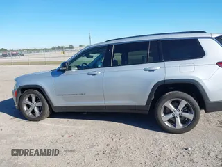 2022 Jeep Grand Cherokee Limited with VIN 1C4RJJBGXN8528951, listed as a IAAI auction lot 41819945 with 36,498 mi miles and . Bid and sale history available at DreamBid. Image 14.