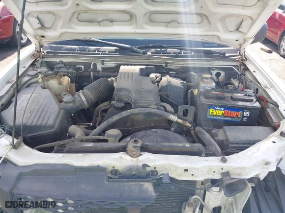 2005 Chevrolet Colorado Z85 with VIN 1GCCS148258149726, listed as a IAAI auction lot 40747555 with 330,497 mi miles. Bid and sale history available at carsss.com. Image 10.