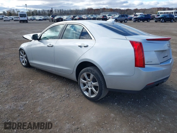 2015 Cadillac ATS Luxury RWD z VIN 1G6AB5RXXF0123831, wystawiony jako IAAI lot #40754245 z przebiegiem Nie podano mil oraz . Historia ofert i sprzedaży dostępna na DreamBid. Obrazek 3.