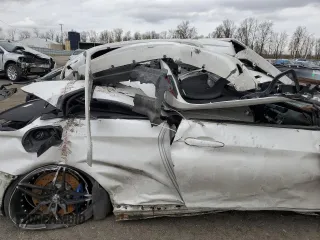 2015 BMW M4 z VIN WBS3U9C57FP967999, wystawiony jako Copart lot #47906424 z przebiegiem Nie podano mil oraz Szkoda całkowita • Salvage title. Historia ofert i sprzedaży dostępna na DreamBid. Obrazek 10.