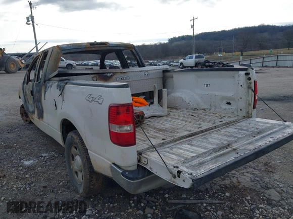 2006 Ford F-150 STX with VIN 1FTRX14W76NA43978, listed as a IAAI auction lot 41621173 with Not provided miles and . Bid and sale history available at DreamBid. Image 3.