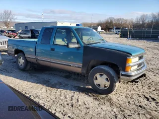 1997 Chevrolet Silverado 1500 with VIN 2GCEK19R4V1115820, listed as a Copart auction lot 47531335 with 160,917 mi miles and Salvage Title. Bid and sale history available at DreamBid. Image 4.