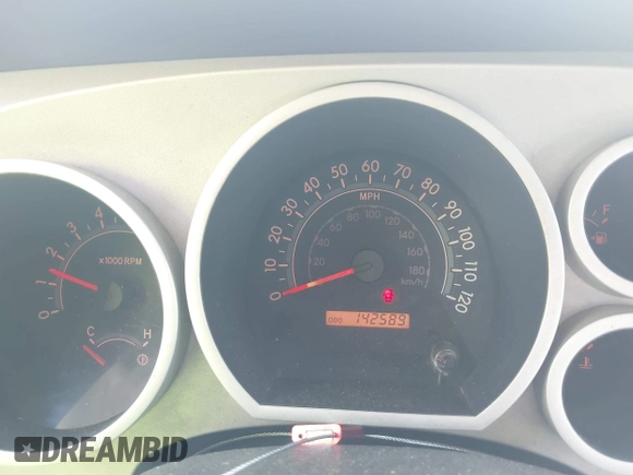 2008 Toyota Tundra z VIN 5TBBV54108S491746, wystawiony jako IAAI lot #42225719 z przebiegiem 142 589 mil mil oraz . Historia ofert i sprzedaży dostępna na DreamBid. Obrazek 7.
