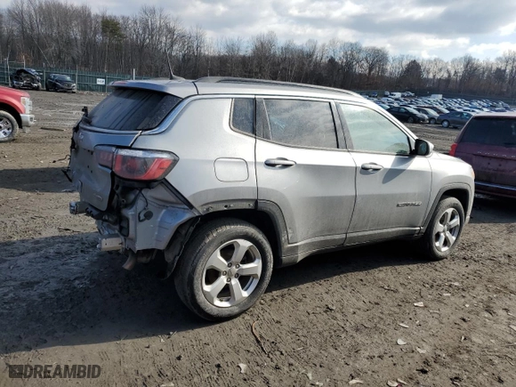2020 Jeep Compass Latitude with VIN 3C4NJDBB3LT217655, listed as a Copart auction lot 46462235 with 55,540 mi miles and Salvage Title. Bid and sale history available at carsss.com. Image 3.