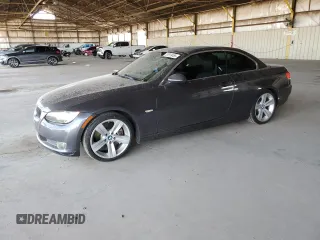 2007 BMW 3 Series 335i z VIN WBAWL73527PX47258, wystawiony jako Copart lot #57913465 z przebiegiem 122 592 mil mil oraz Szkoda całkowita • Salvage title. Historia ofert i sprzedaży dostępna na DreamBid. Obrazek 1.