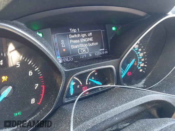 2013 Ford Escape Titanium with VIN 1FMCU0J96DUA57425, listed as a IAAI auction lot 40458653 with 121,929 mi miles. Bid and sale history available at carsss.com. Image 7.