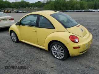 2008 Volkswagen Beetle S с VIN 3VWRG31C98M521401, выставлен на аукционе Copart как лот 56681255 с пробегом 98 192 миль миль и Списание • Salvage title. История ставок и продаж доступна на DreamBid. Изображение 2.