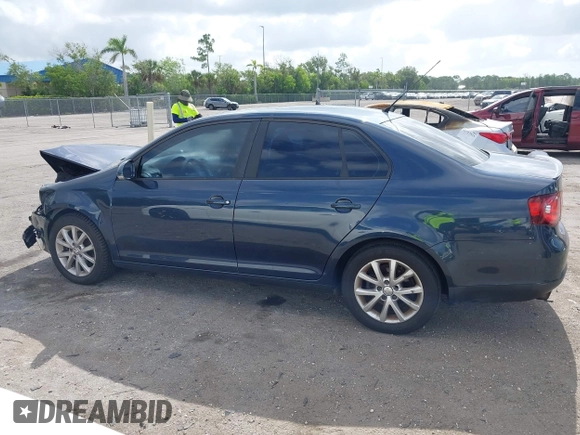 2010 Volkswagen Jetta SEL with VIN 3VWRX7AJ4AM155780, listed as a IAAI auction lot 42670291 with 146,409 mi miles and . Bid and sale history available at DreamBid. Image 14.