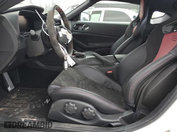 2024 Nissan Z Nismo z VIN JN1BZ4CH6RM361913, wystawiony jako Copart lot #55568264 z przebiegiem 482 mil mil oraz Szkoda całkowita • Salvage title. Historia ofert i sprzedaży dostępna na DreamBid. Obrazek 7.