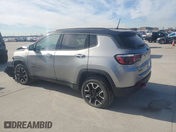 2020 Jeep Compass Trailhawk z VIN 3C4NJDDB0LT207825, wystawiony jako Copart lot #87641335 z przebiegiem Nie podano mil oraz Szkoda całkowita • Salvage title. Historia ofert i sprzedaży dostępna na DreamBid. Obrazek 2.