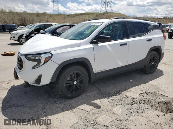 2020 GMC Terrain SLE z VIN 3GKALTEV0LL204536, wystawiony jako Copart lot #54000265 z przebiegiem 61 666 mil mil oraz Szkody całkowita. Historia ofert i sprzedaży dostępna na DreamBid. Obrazek 1.