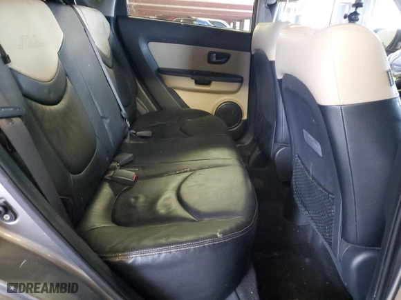 2011 Kia Soul ! with VIN KNDJT2A24B7222414, listed as a Copart auction lot 81518614 with 140,209 mi miles and Non Repairable. Bid and sale history available at carsss.com. Image 11.
