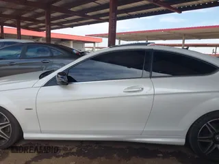 2014 Mercedes-Benz C 250 с VIN WDDGJ4HBXEG289823, выставлен на аукционе IAAI как лот 42344530 с пробегом 122 670 миль миль и . История ставок и продаж доступна на DreamBid. Изображение 14.