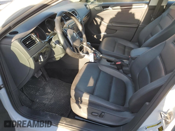 2017 Volkswagen Jetta SEL с VIN 3VWL17AJ5HM312931, выставлен на аукционе Copart как лот 52101195 с пробегом 37 192 миль миль и Списание • Salvage title. История ставок и продаж доступна на DreamBid. Изображение 7.