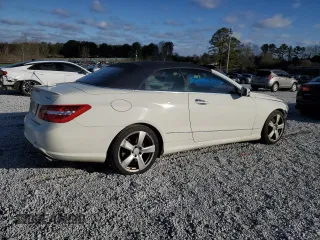 2011 Mercedes-Benz E 550 with VIN WDDKK7CF9BF073028, listed as a Copart auction lot 47427755 with 158,573 mi miles and Salvage Title. Bid and sale history available at DreamBid. Image 3.