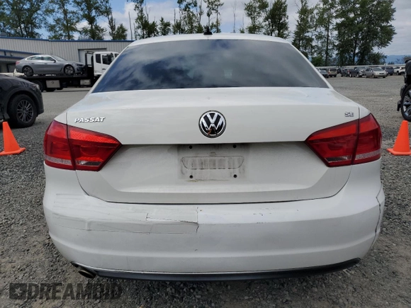 2013 Volkswagen Passat SE z VIN 1VWBP7A36DC140948, wystawiony jako Copart lot #59081705 z przebiegiem 139 320 mil mil oraz Szkoda całkowita • Salvage title. Historia ofert i sprzedaży dostępna na DreamBid. Obrazek 7.