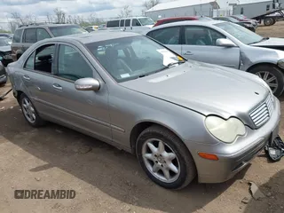 2003 Mercedes-Benz C 2.6L with VIN WDBRF61J33A519153, listed as a IAAI auction lot 42093226 with 76,253 mi miles. Bid and sale history available at carsss.com. Image 1.
