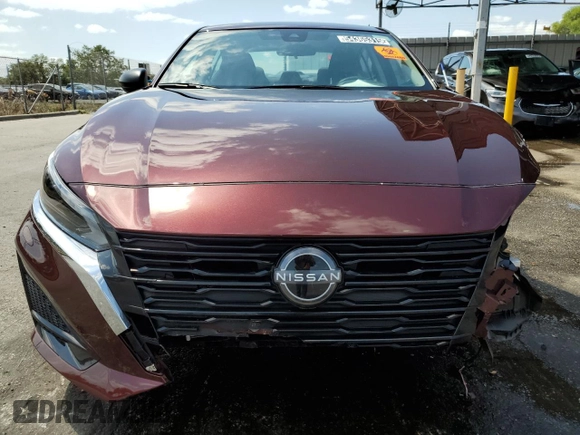 2025 Nissan Altima SV with VIN 1N4BL4DV4SN301573, listed as a Copart auction lot 54365315 with 14,109 mi miles and Salvage Title. Bid and sale history available at DreamBid. Image 5.
