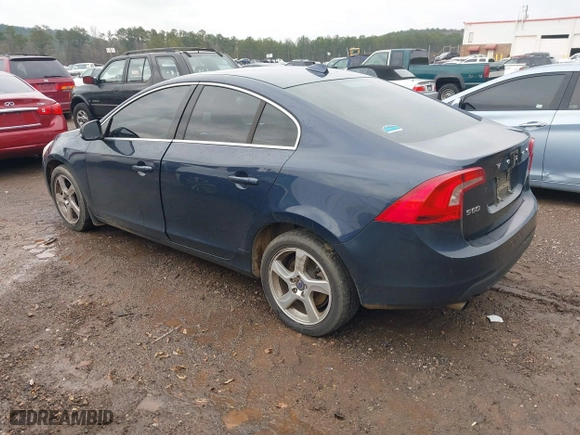 2012 Volvo S60 T5 with VIN YV1622FS9C2129267, listed as a IAAI auction lot 41607512 with 189,212 mi miles. Bid and sale history available at carsss.com. Image 3.