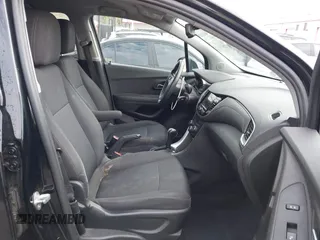 2020 Chevrolet Trax LT with VIN 3GNCJLSB6LL313546, listed as a IAAI auction lot 42063548 with 69,135 mi miles and . Bid and sale history available at DreamBid. Image 5.