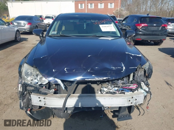 2009 Lexus IS with VIN JTHCK262495028118, listed as a IAAI auction lot 42064522 with 201,872 mi miles. Bid and sale history available at carsss.com. Image 12.