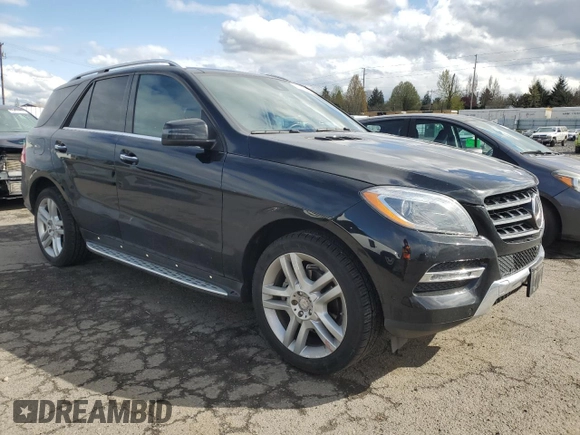 2015 Mercedes-Benz M ML 350 with VIN 4JGDA5HB3FA487968, listed as a Copart auction lot 51332315 with 121,169 mi miles and Salvage Title. Bid and sale history available at carsss.com. Image 4.