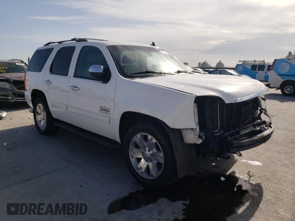 2013 GMC Yukon SLT with VIN 1GKS1CE05DR320453, listed as a Copart auction lot 47684945 with 190,361 mi miles and Salvage Title. Bid and sale history available at carsss.com. Image 4.