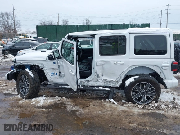 2024 Jeep Wrangler High Altitude z VIN 1C4RJXU66RW174919, wystawiony jako IAAI lot #41563619 z przebiegiem 4 133 mil mil oraz . Historia ofert i sprzedaży dostępna na DreamBid. Obrazek 14.