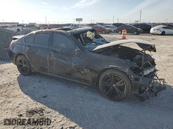 2021 BMW 3 Series 330i z VIN 3MW5R1J05M8C13650, wystawiony jako Copart lot #46793555 z przebiegiem Nie podano mil oraz Nie do naprawy • Non repairable. Historia ofert i sprzedaży dostępna na DreamBid. Obrazek 4.