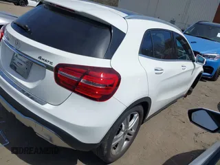 2019 Mercedes-Benz GLA 250 z VIN WDCTG4GB9KU019398, wystawiony jako IAAI lot #42080708 z przebiegiem 54 298 mil mil oraz . Historia ofert i sprzedaży dostępna na DreamBid. Obrazek 4.