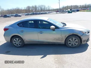 2015 Mazda 3 i Sport z VIN 3MZBM1U70FM163518, wystawiony jako IAAI lot #42127540 z przebiegiem 119 757 mil mil oraz . Historia ofert i sprzedaży dostępna na DreamBid. Obrazek 13.