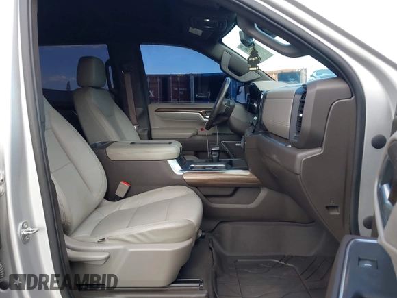 2022 Chevrolet Silverado 1500 RST with VIN 3GCUDEEDXNG513368, listed as a IAAI auction lot 42055056 with 25,630 mi miles and . Bid and sale history available at DreamBid. Image 5.