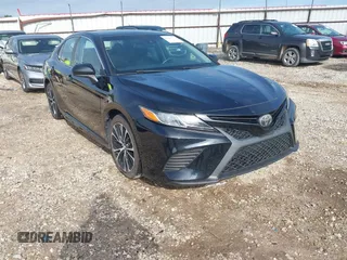 2018 Toyota Camry LE с VIN 4T1B11HKXJU557991, выставлен на аукционе IAAI как лот 42461711 с пробегом 67 117 миль миль и . История ставок и продаж доступна на DreamBid. Изображение 1.