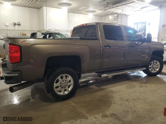 2015 Chevrolet Silverado 2500HD LT with VIN 1GC1KVE8XFF116516, listed as a Copart auction lot 43725145 with 186,219 mi miles and Clean Title. Bid and sale history available at carsss.com. Image 3.