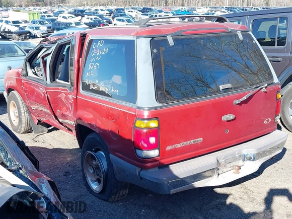 1997 Ford Explorer XLT with VIN 1FMDU32P1VUB98259, listed as a IAAI auction lot 41251433 with 156,680 mi miles and . Bid and sale history available at DreamBid. Image 3.