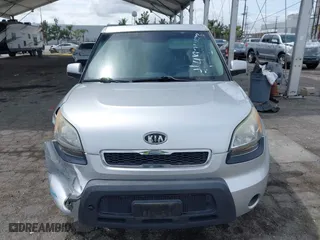 2011 Kia Soul + with VIN KNDJT2A22B7706579, listed as a IAAI auction lot 41921442 with 162,383 mi miles. Bid and sale history available at carsss.com. Image 12.