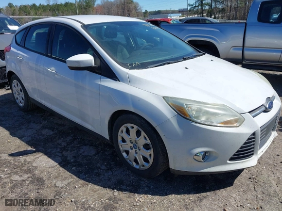 2012 Ford Focus SE with VIN 1FAHP3K25CL122733, listed as a IAAI auction lot 41836880 with 125,439 mi miles. Bid and sale history available at carsss.com. Image 1.